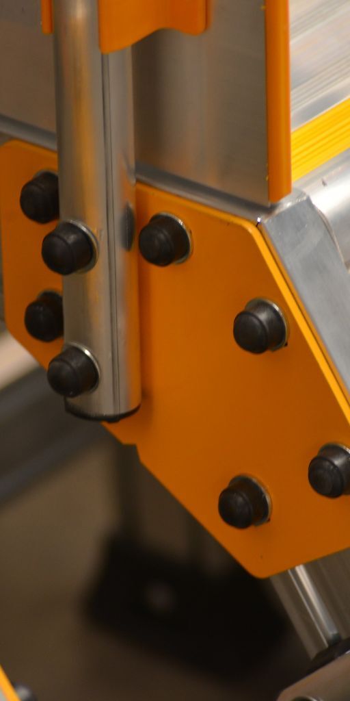 Stevige montage van een bordestrap van Wixor