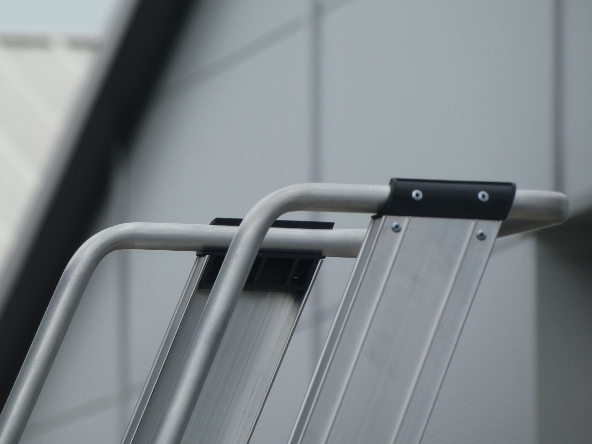 Leuningwerk van een magazijntrap